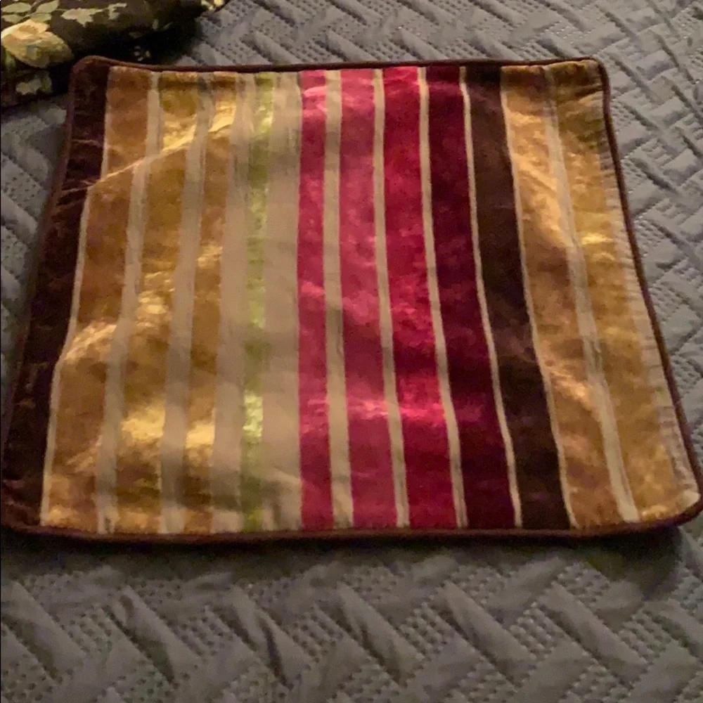 Bundle of two pillow cases Pre Owned